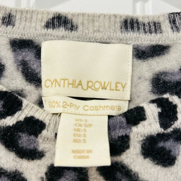 Cynthia Rowley Crew Neck 2-Ply Cashmere Sweater in Black and Grey Leopard - Picture 2 of 4